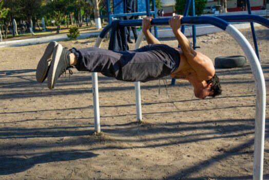 Comment faire un back lever et progresser rapidement ?