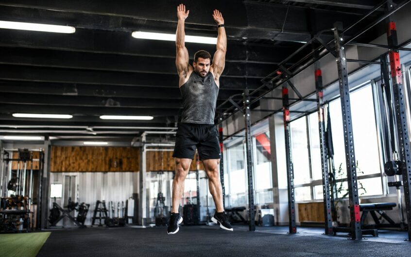 Burpees : technique parfaite, bienfaits et programme 4 semaines