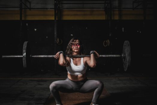 Hip thrust : technique parfaite, muscles sollicités et programme pour fessiers puissants