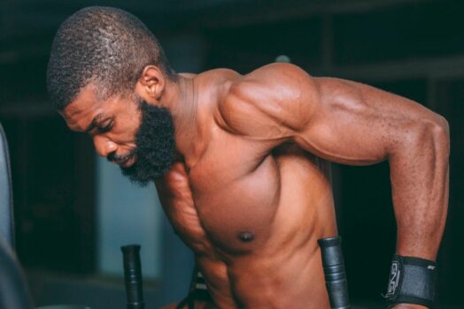 Programme musculation triceps : notre guide sur 6 semaines pour des bras puissants