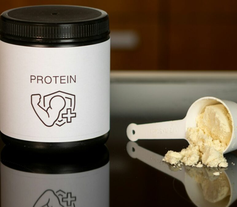 Protéine végétale ou whey : laquelle choisir en musculation